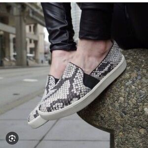 NWOT Vince Blair Snake Embossed Slip On Sneakers SZ 6